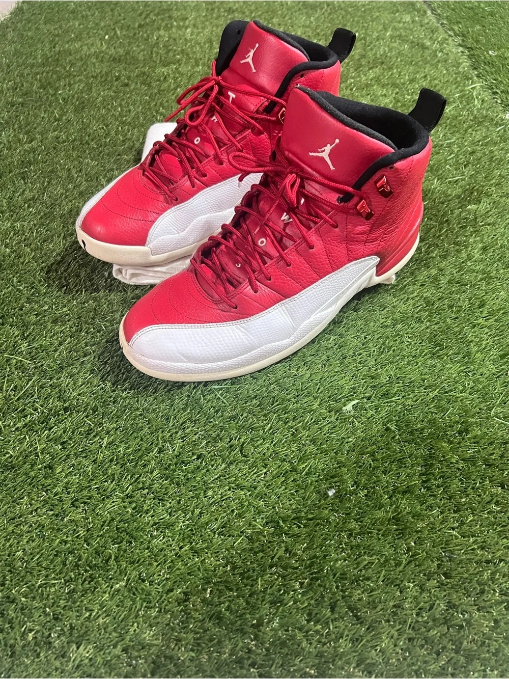 Jordan 12 gym red